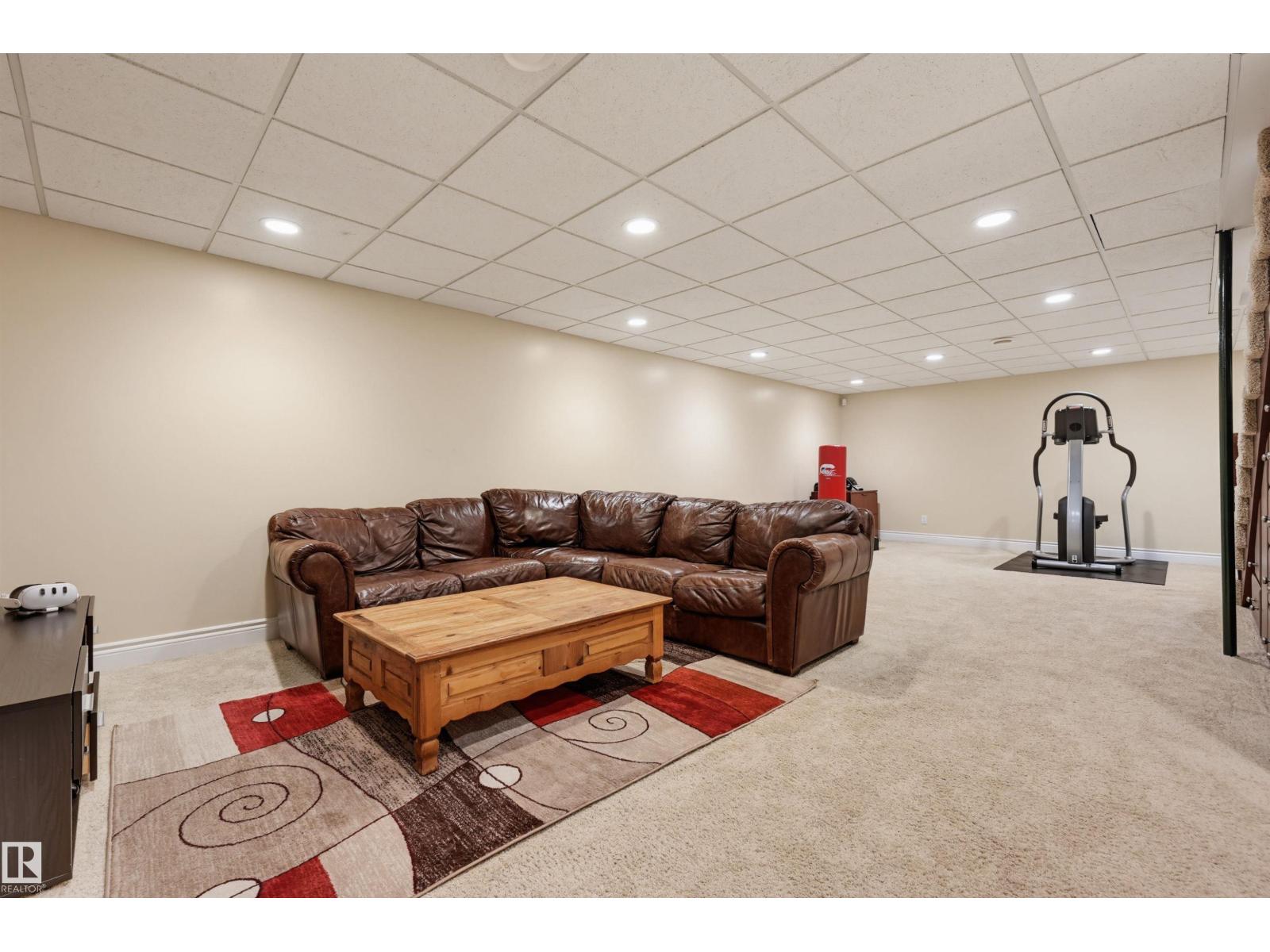 9728 141 ST NW - 51