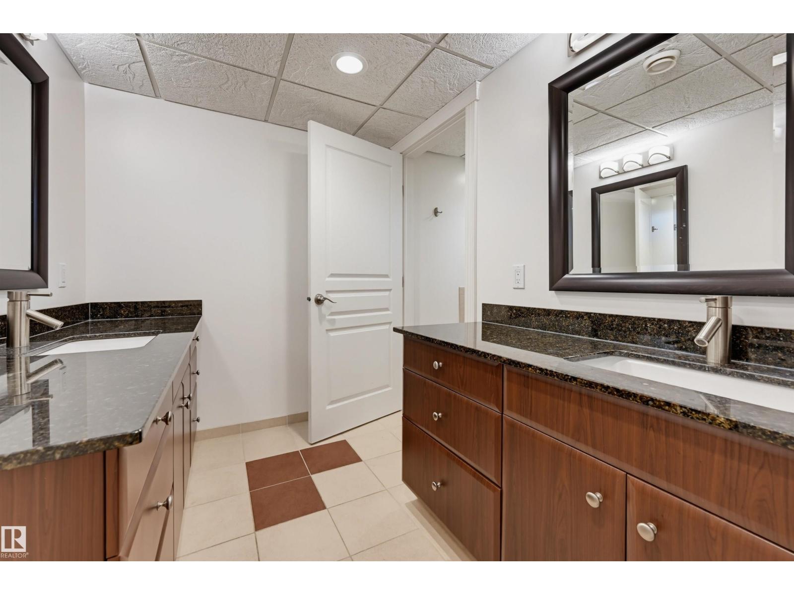 9728 141 ST NW - 54