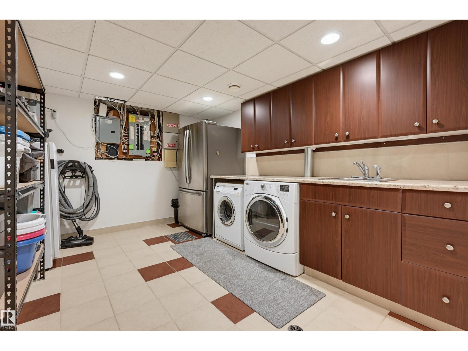 9728 141 ST NW - 57