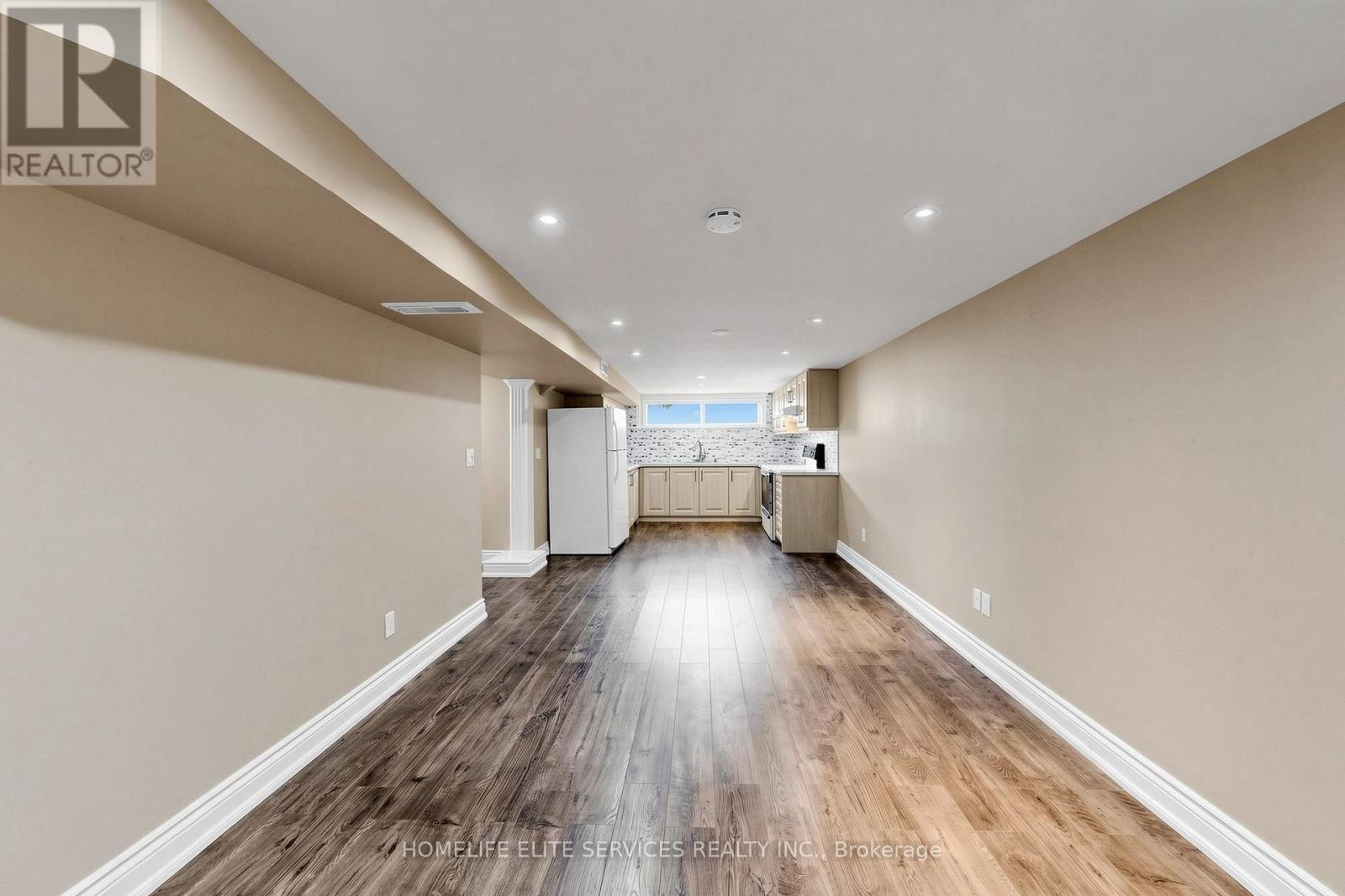 48 FREY CRESCENT - Image 33