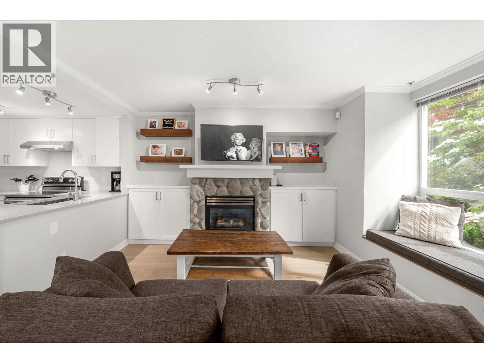 6 1073 LYNN VALLEY ROAD, North Vancouver — photo 2