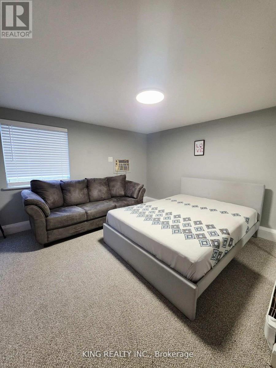 137 WELLINGTON STREET ROAD E, London East (East K) — photo 1