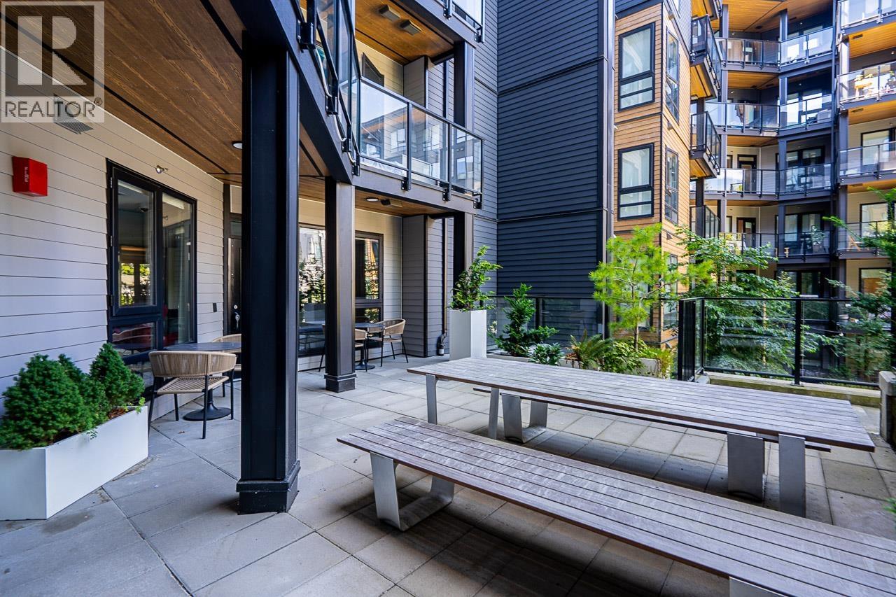 202 615 COTTONWOOD AVENUE, Coquitlam