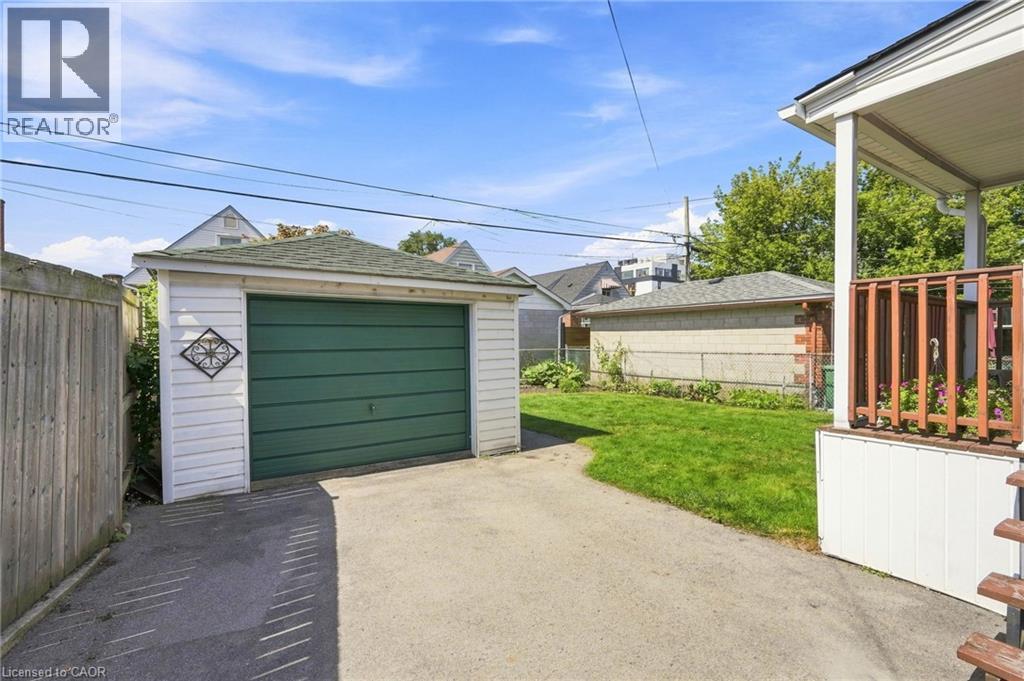 38 GARSIDE Avenue S - Image 41