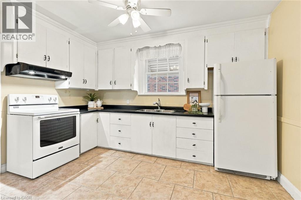 38 GARSIDE Avenue S - Image 19
