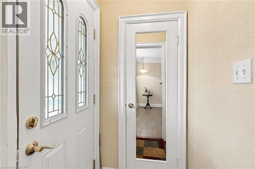 38 GARSIDE Avenue S - Image 5