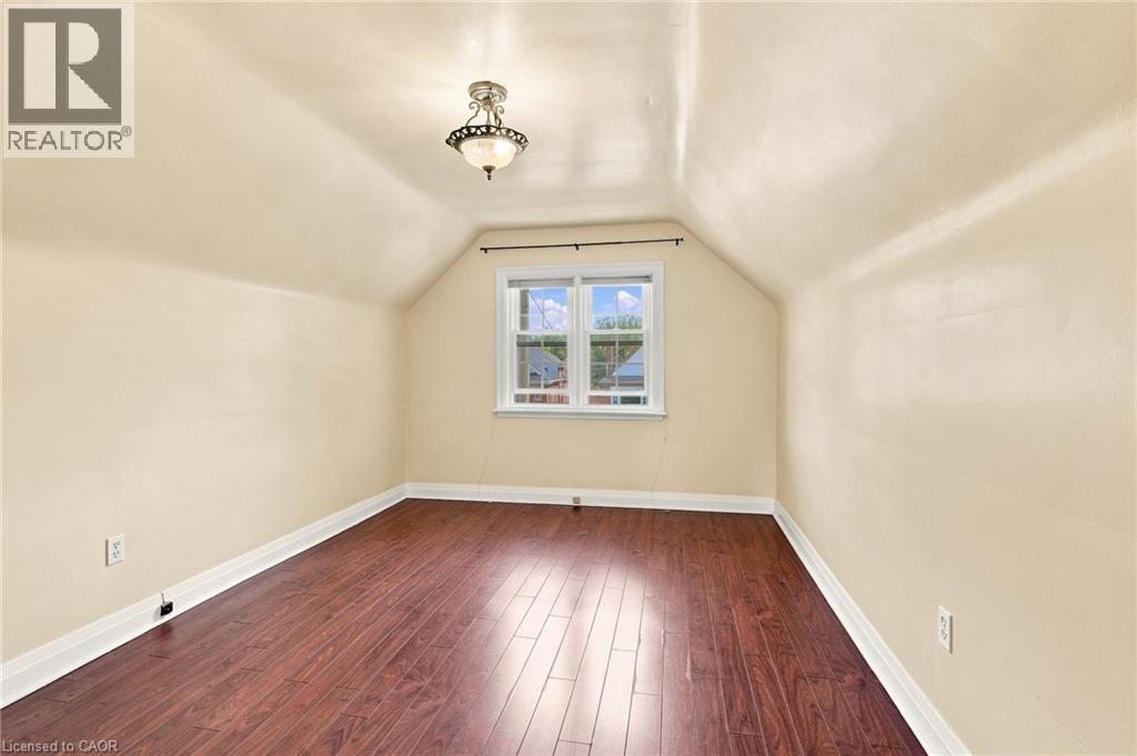 38 GARSIDE Avenue S - 27
