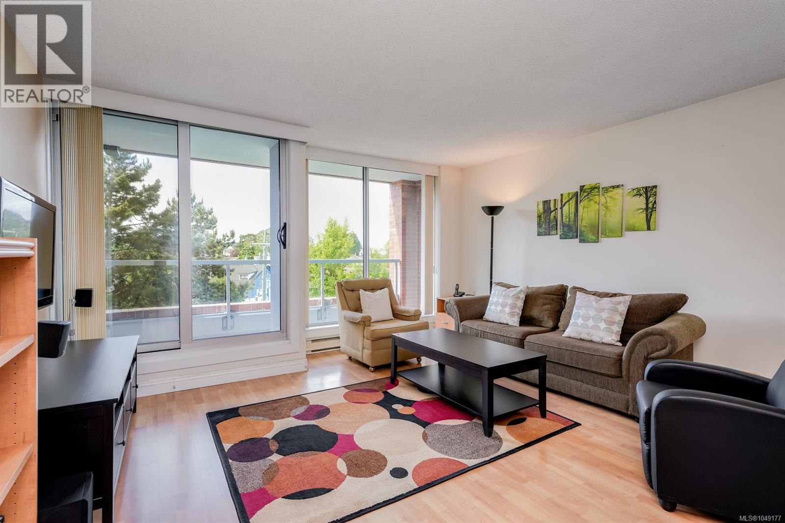 #501 327 Maitland St - 2