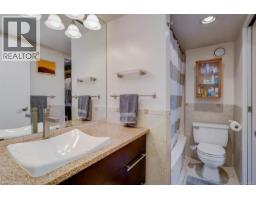 501 327 Maitland St, Victoria, BC V9A7G7 Photo 13