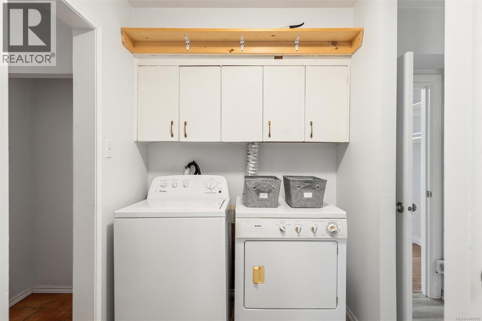 1029 - 1031 Wychbury Ave - 25