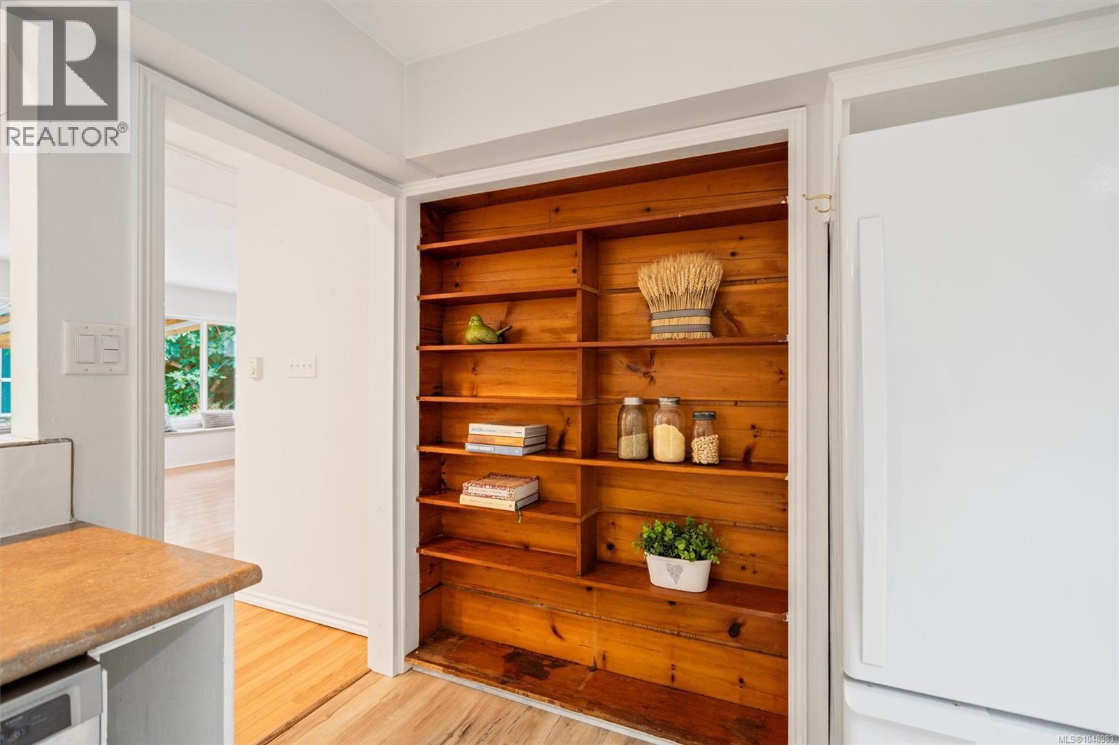 1029 - 1031 Wychbury Ave - 29
