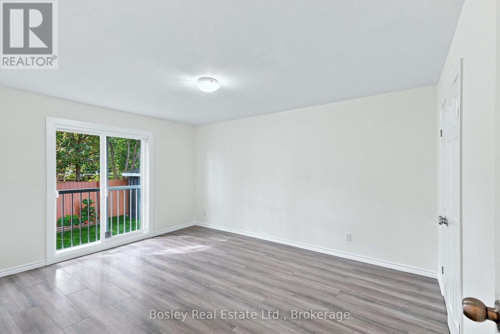 4 GRIFFIN ROAD - Image 17