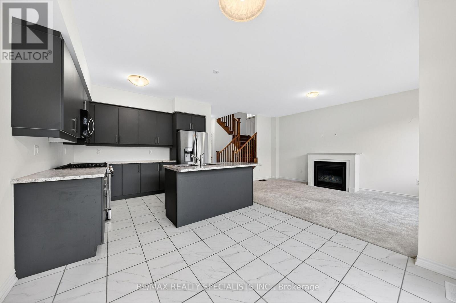27 HARPIN WAY W - 24