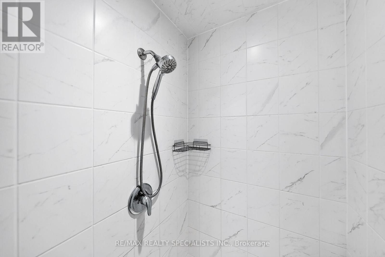 27 HARPIN WAY W - Image 35