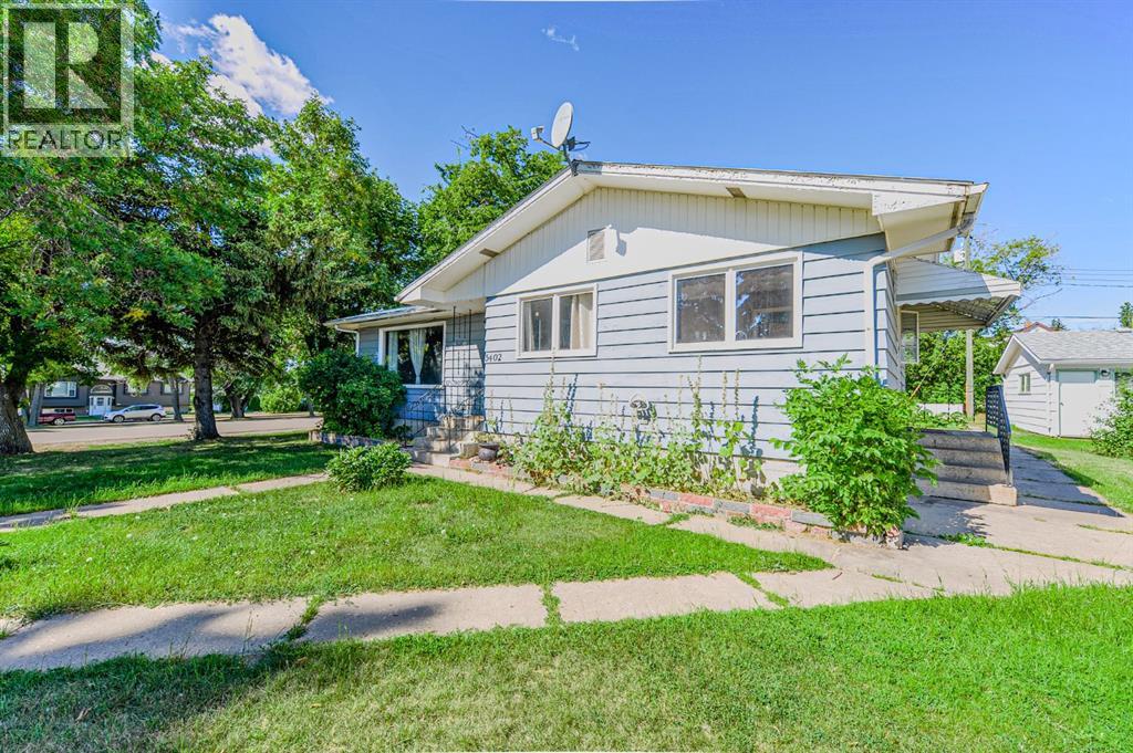 Listing photo – 5402 52 Street, Bashaw