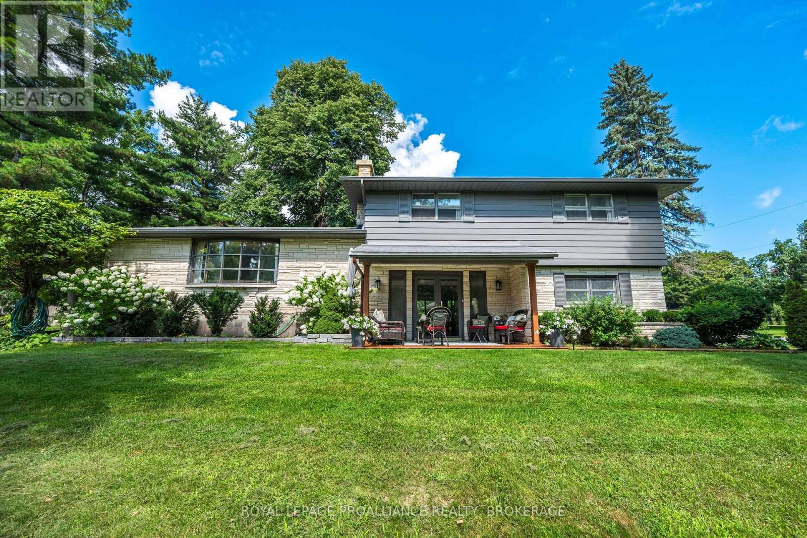 330 ELMWOOD DRIVE, Gananoque — photo 2