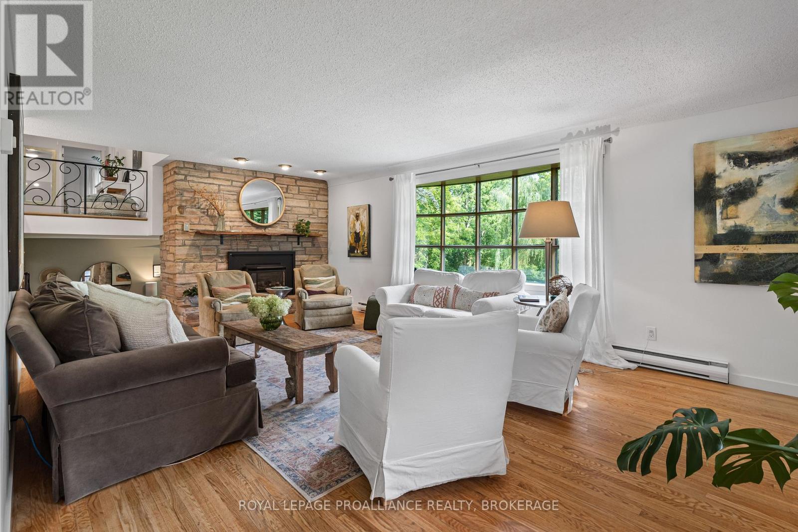 330 ELMWOOD DRIVE - Image 24