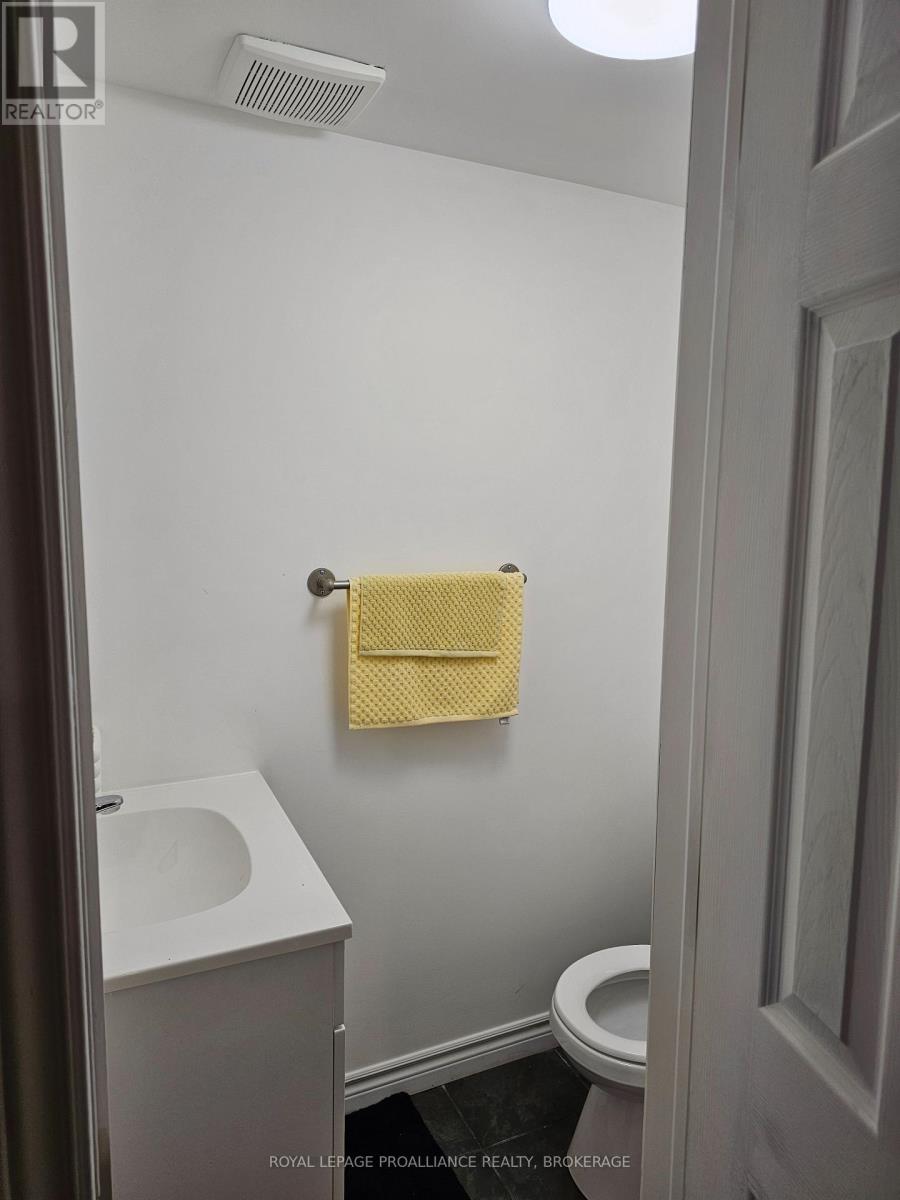 915 WARBURTON CRESCENT - Image 22