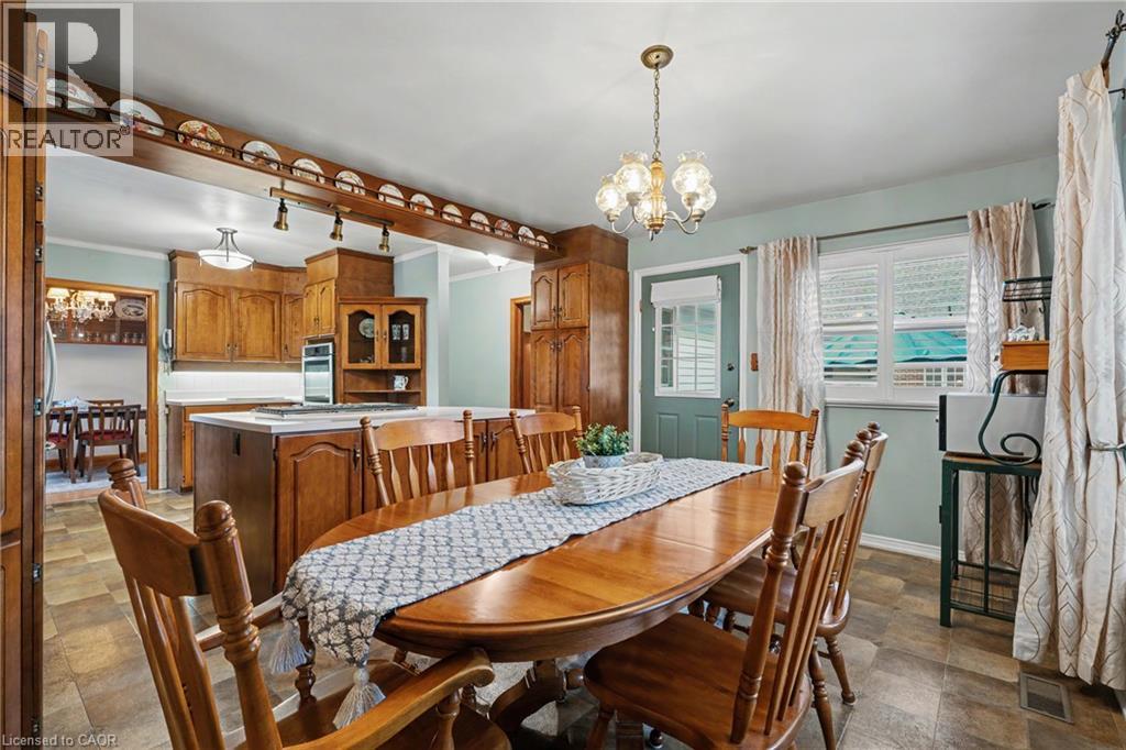 11 MILLER Drive - 18
