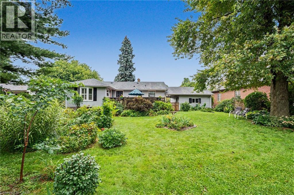 11 MILLER Drive - 37