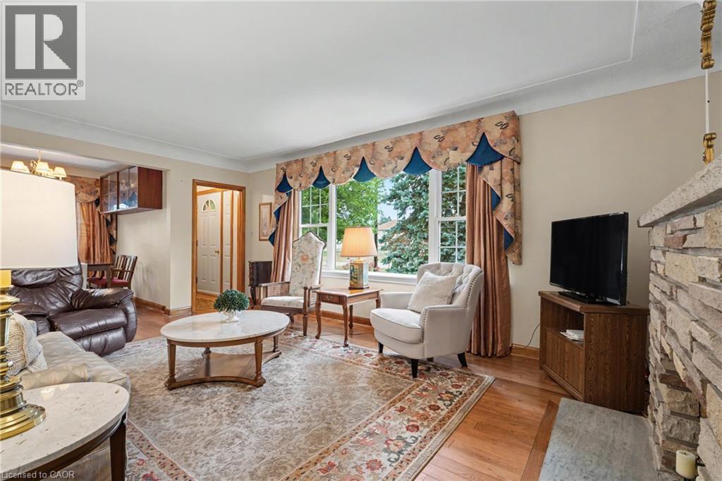 11 MILLER Drive - 8
