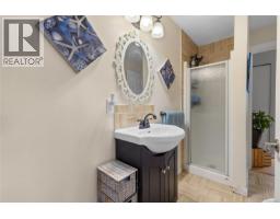 661 Marlisa Pl, Langford, BC V9B4Y8 Photo 16