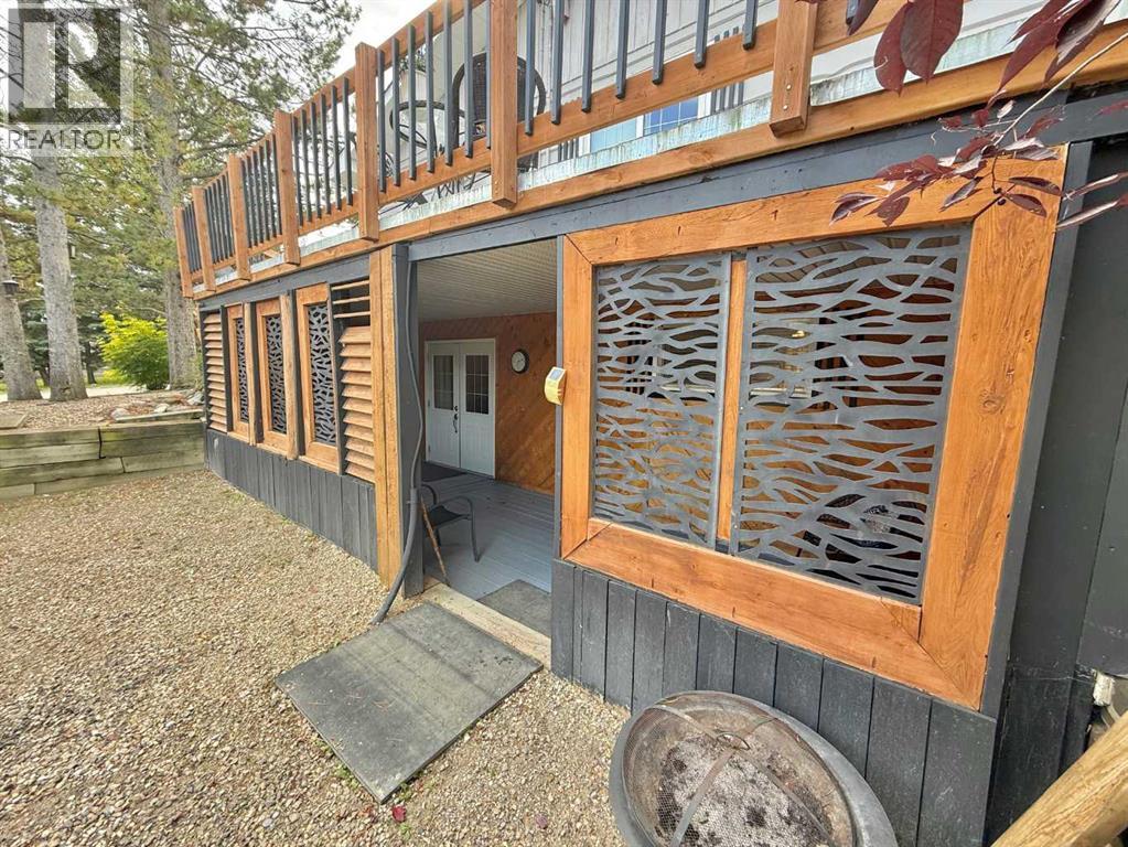 5002 50 Street - 6