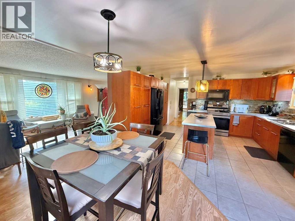 5002 50 Street - 22