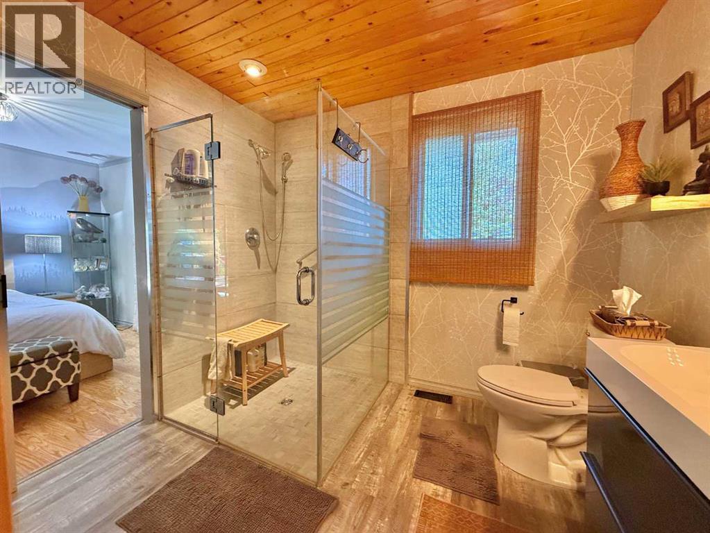 5002 50 Street - Image 24