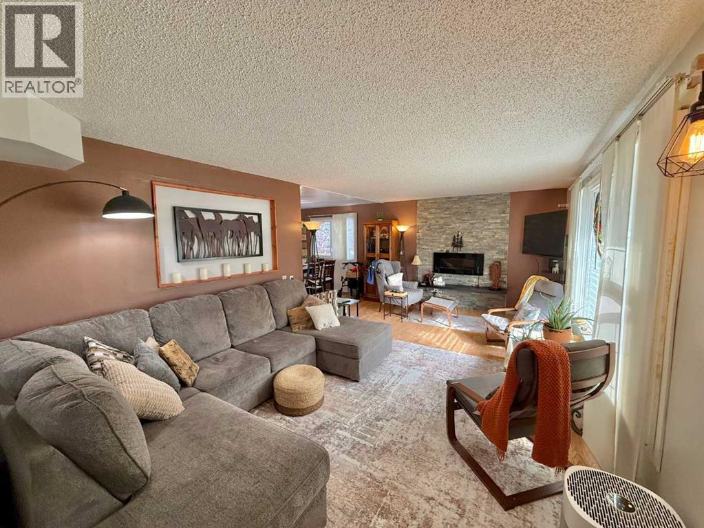 5002 50 Street - 21