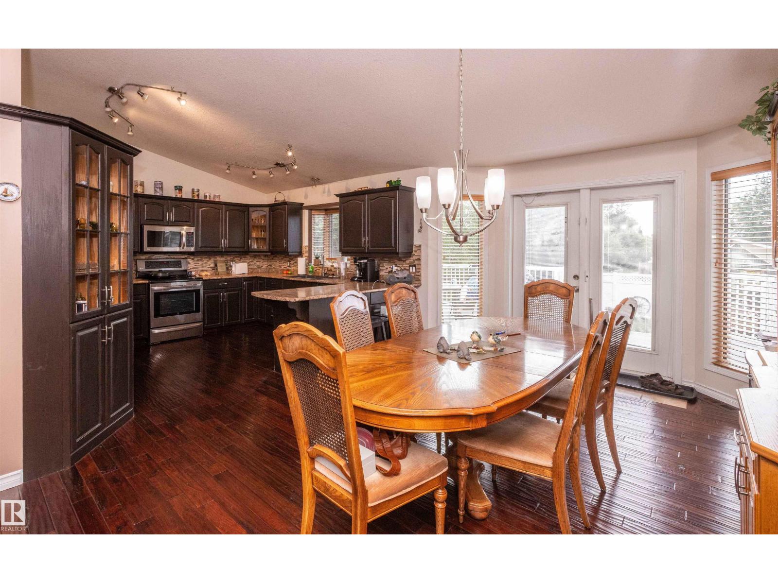 5706 43 street - 17