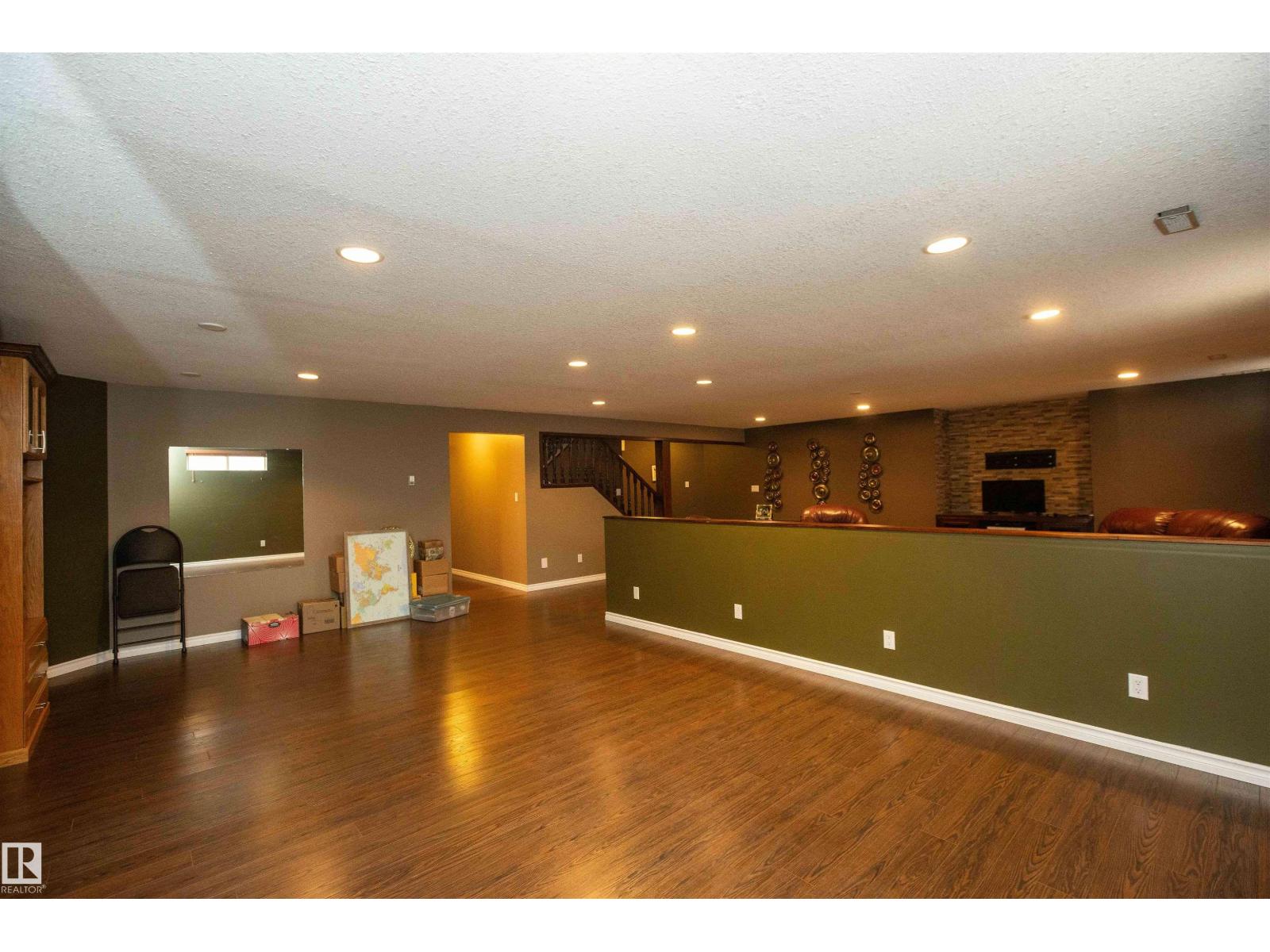 5706 43 street - 55