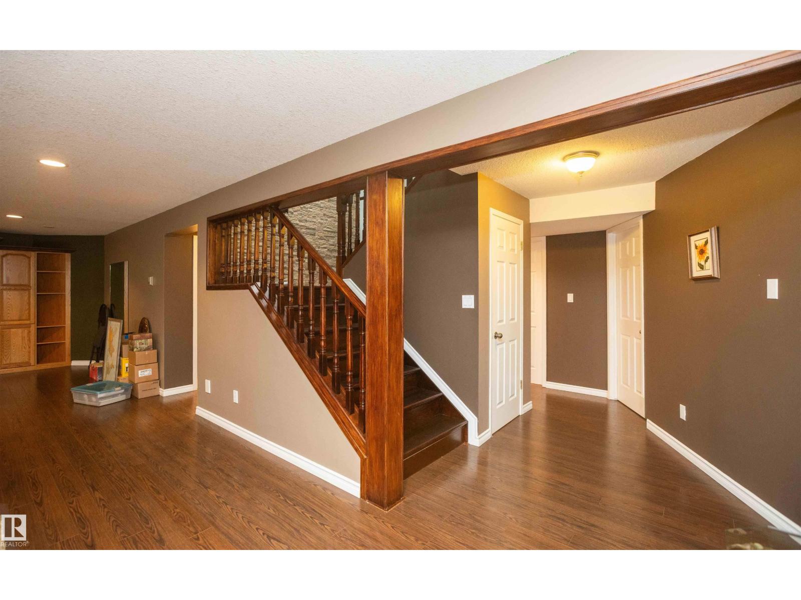 5706 43 street - 48