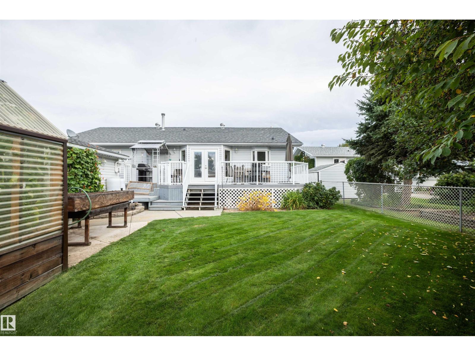 5706 43 street - 39