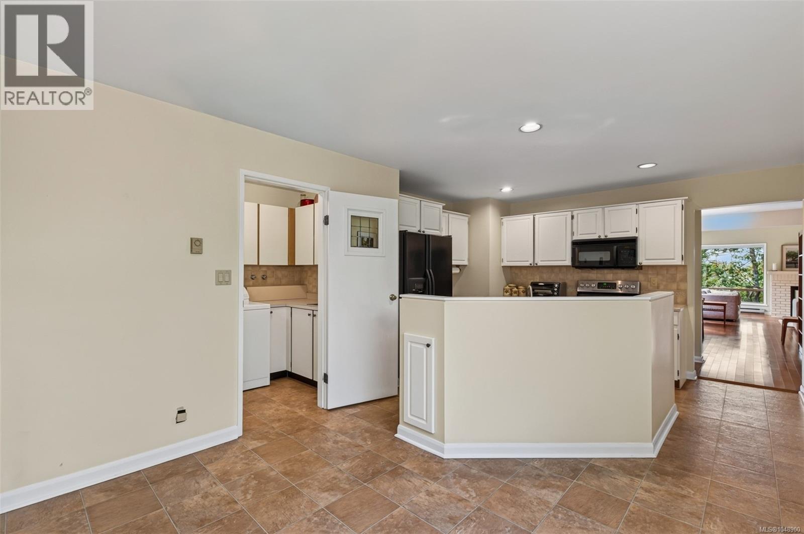 #6 909 Carolwood Dr - 27