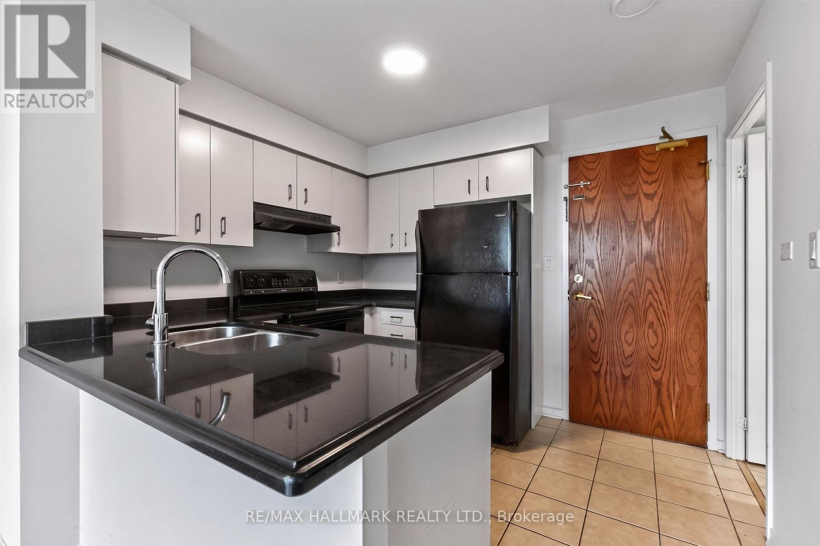 #702 51 BAFFIN COURT - 9