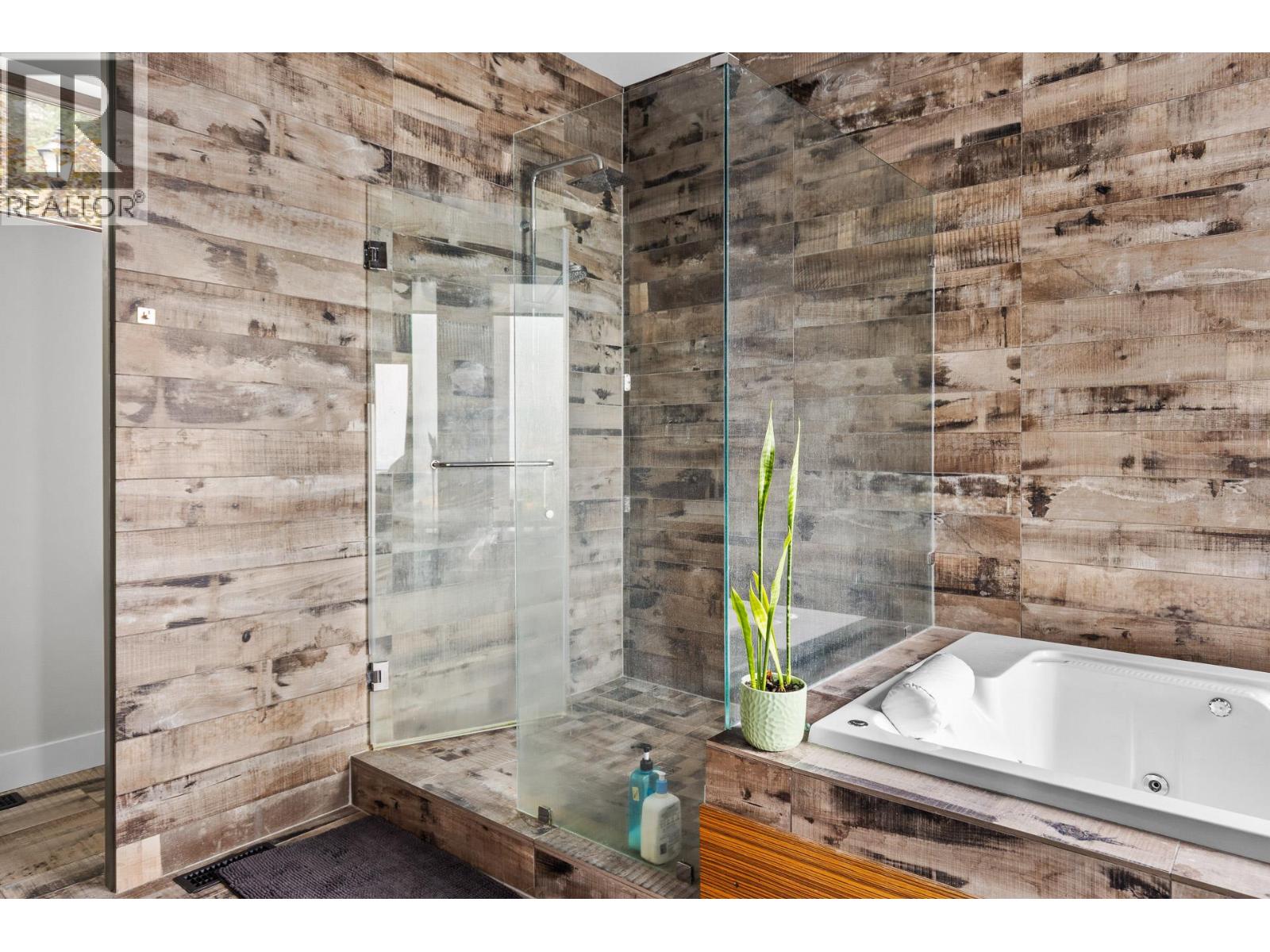  1851 Diamond View Drive, West Kelowna
