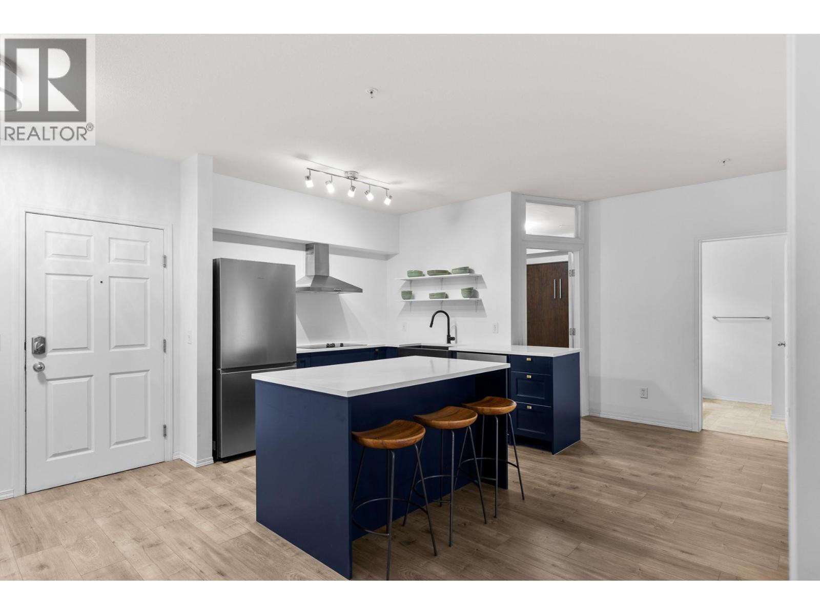 1204 1875 Country Club Drive, Kelowna
