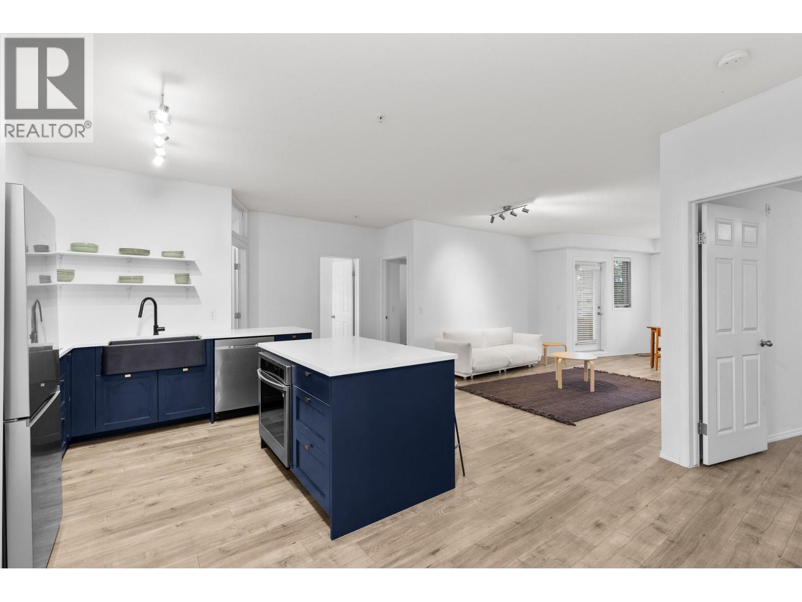 1204 1875 Country Club Drive, Kelowna