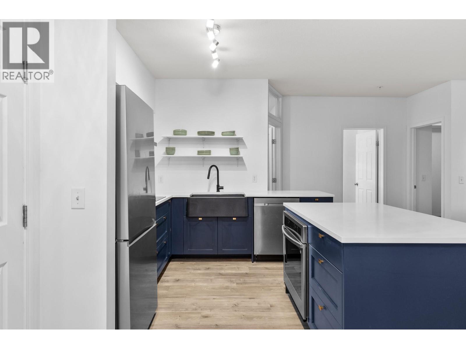 1204 1875 Country Club Drive, Kelowna