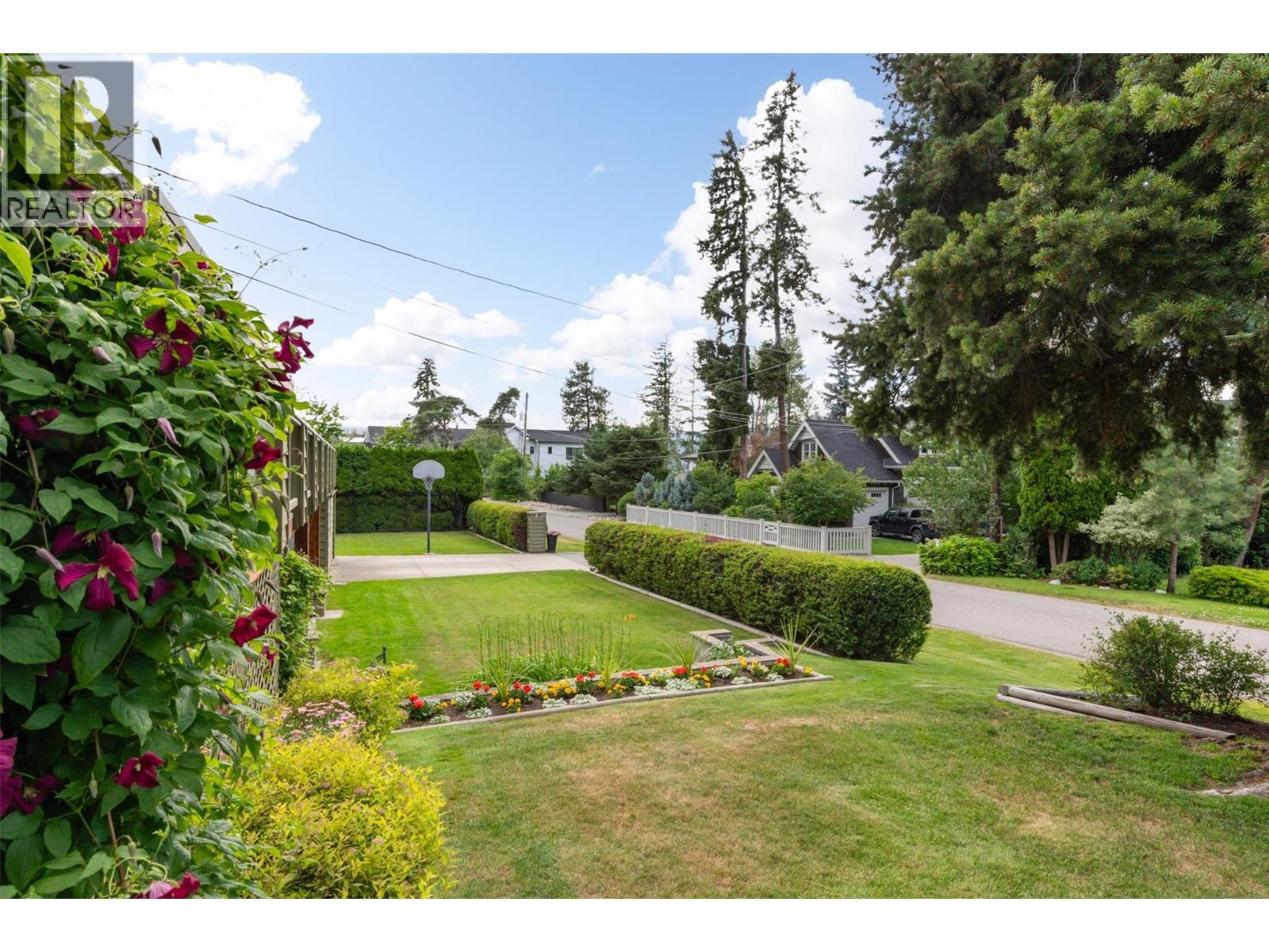391 Braeloch Road - 48