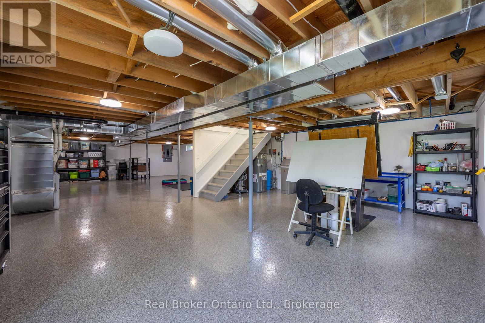 250 SILVER HEIGHTS DRIVE - Image 24