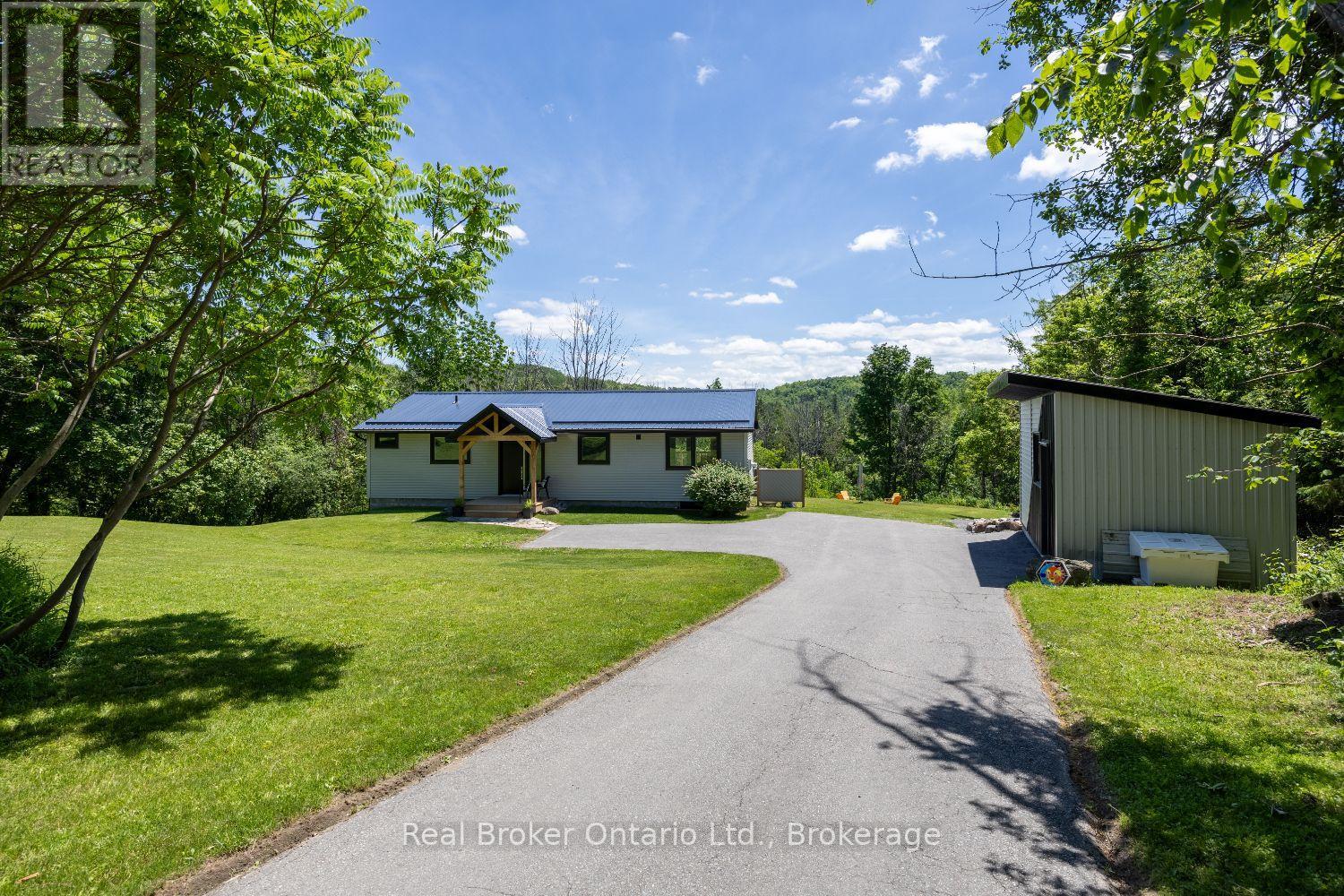 250 SILVER HEIGHTS DRIVE - Image 36
