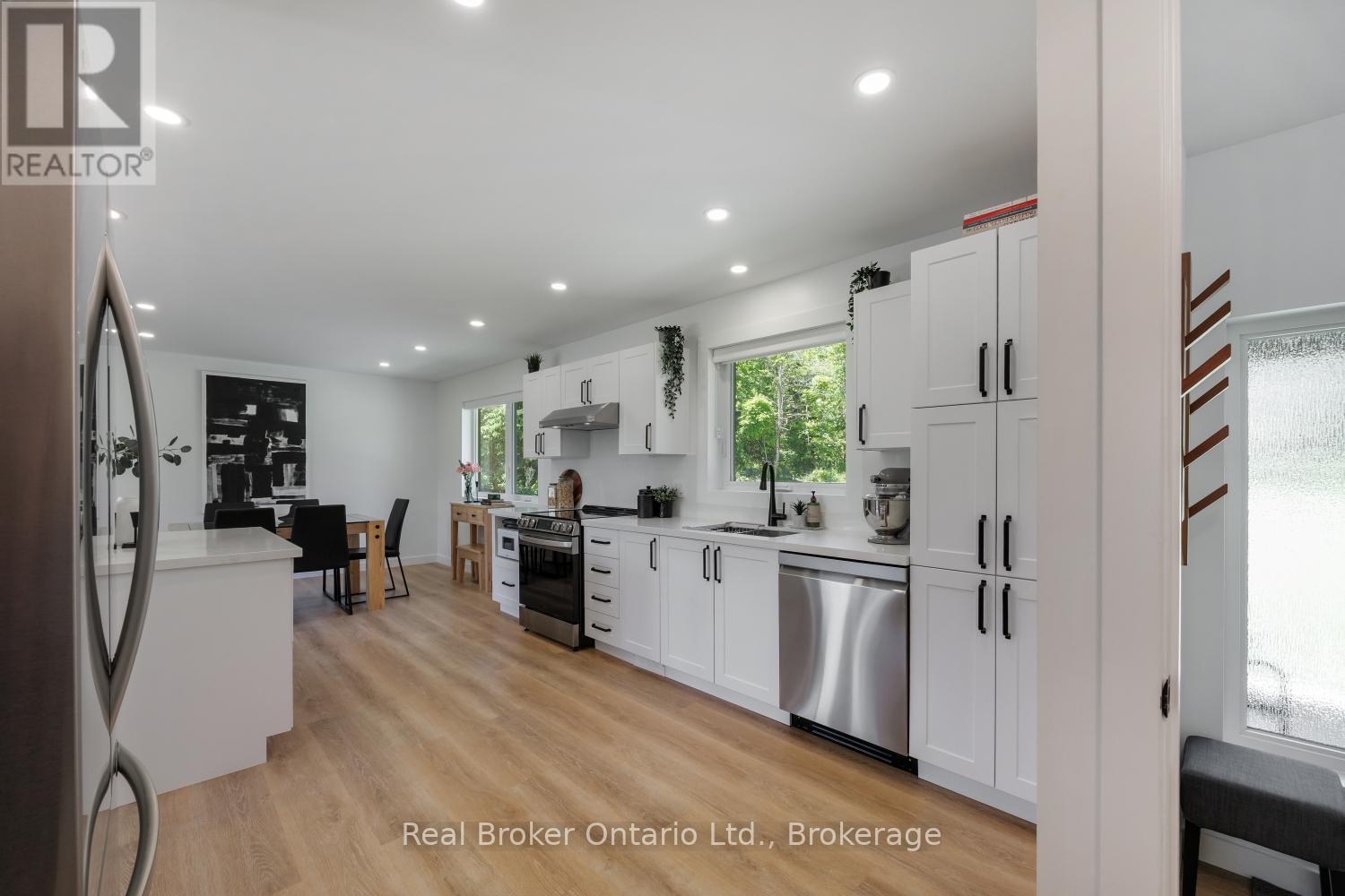 250 SILVER HEIGHTS DRIVE - Image 6