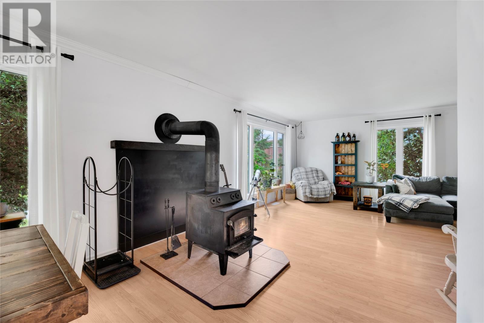 1 Holyrood Place, Holyrood — photo 8