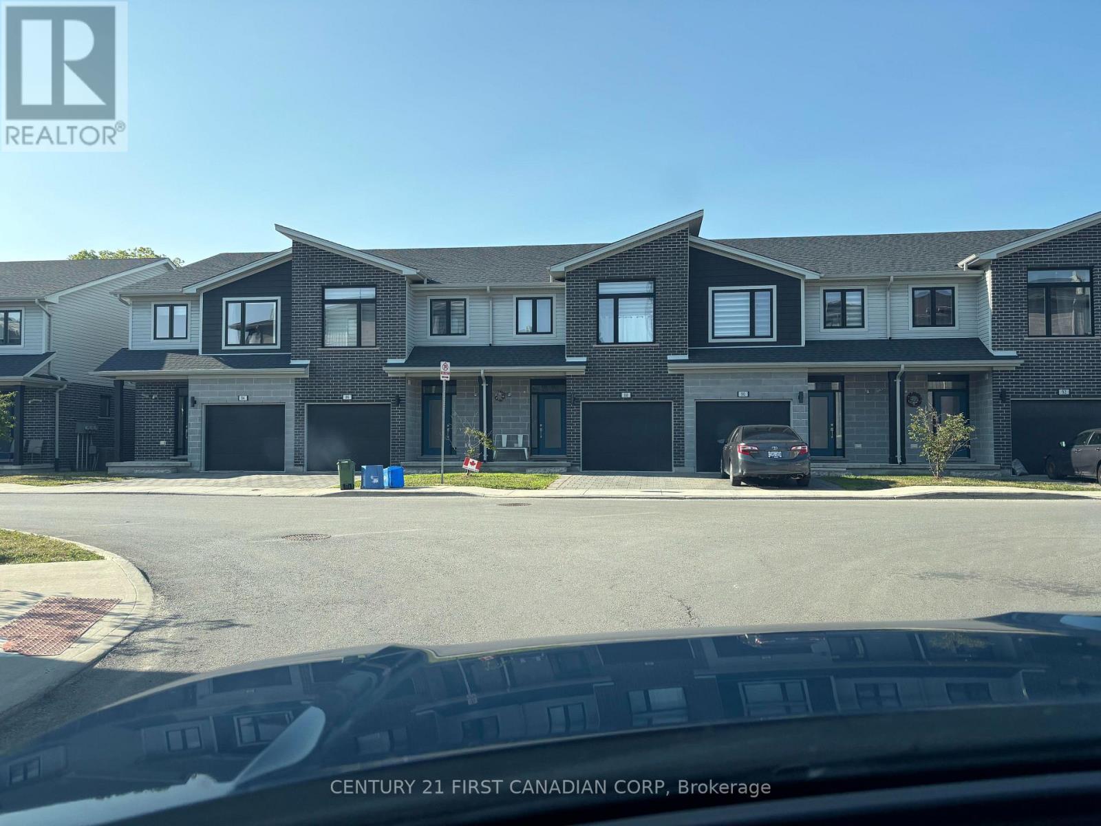 88- UPPER LEVELS - 177 EDGEVALLEY ROAD, London East (East D) — photo 2