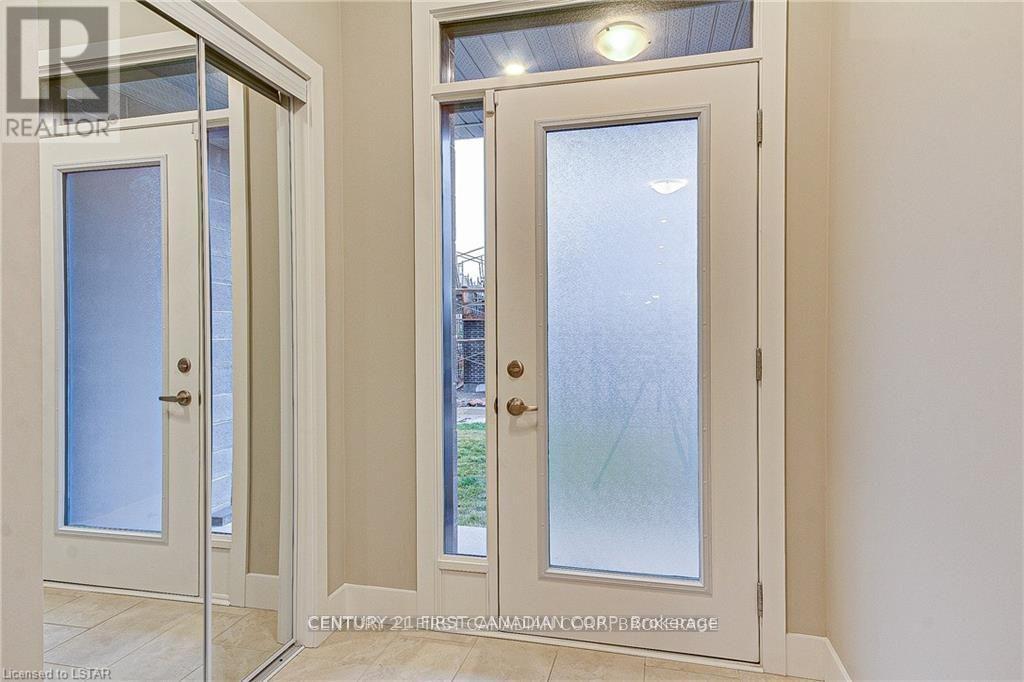 88- UPPER LEVELS - 177 EDGEVALLEY ROAD, London East (East D) — photo 3
