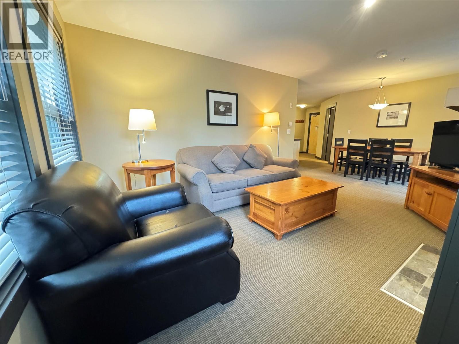 2064 Summit Drive Unit# 211, Panorama