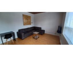 49 Rue Montpetit, Gatineau, QC J8Y4Z7 Photo 6