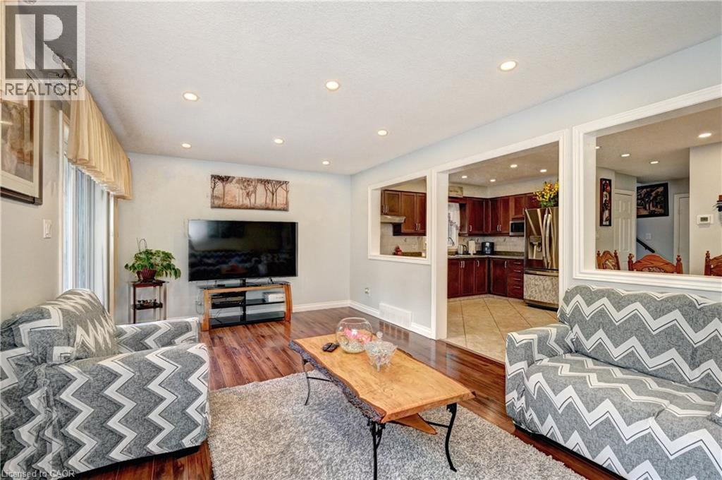 447 HIDDEN CREEK Drive - 11